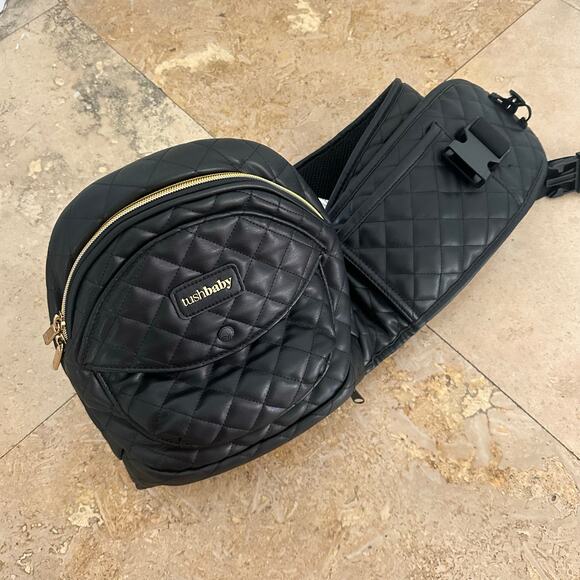 The Tushbaby Hip Carrier - Picture 2 of 3